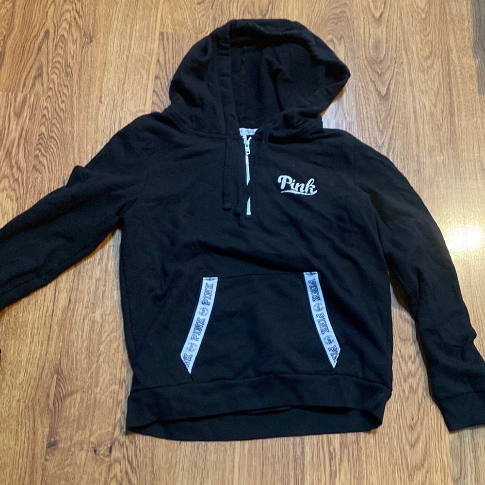 Black pink quarter zip size L